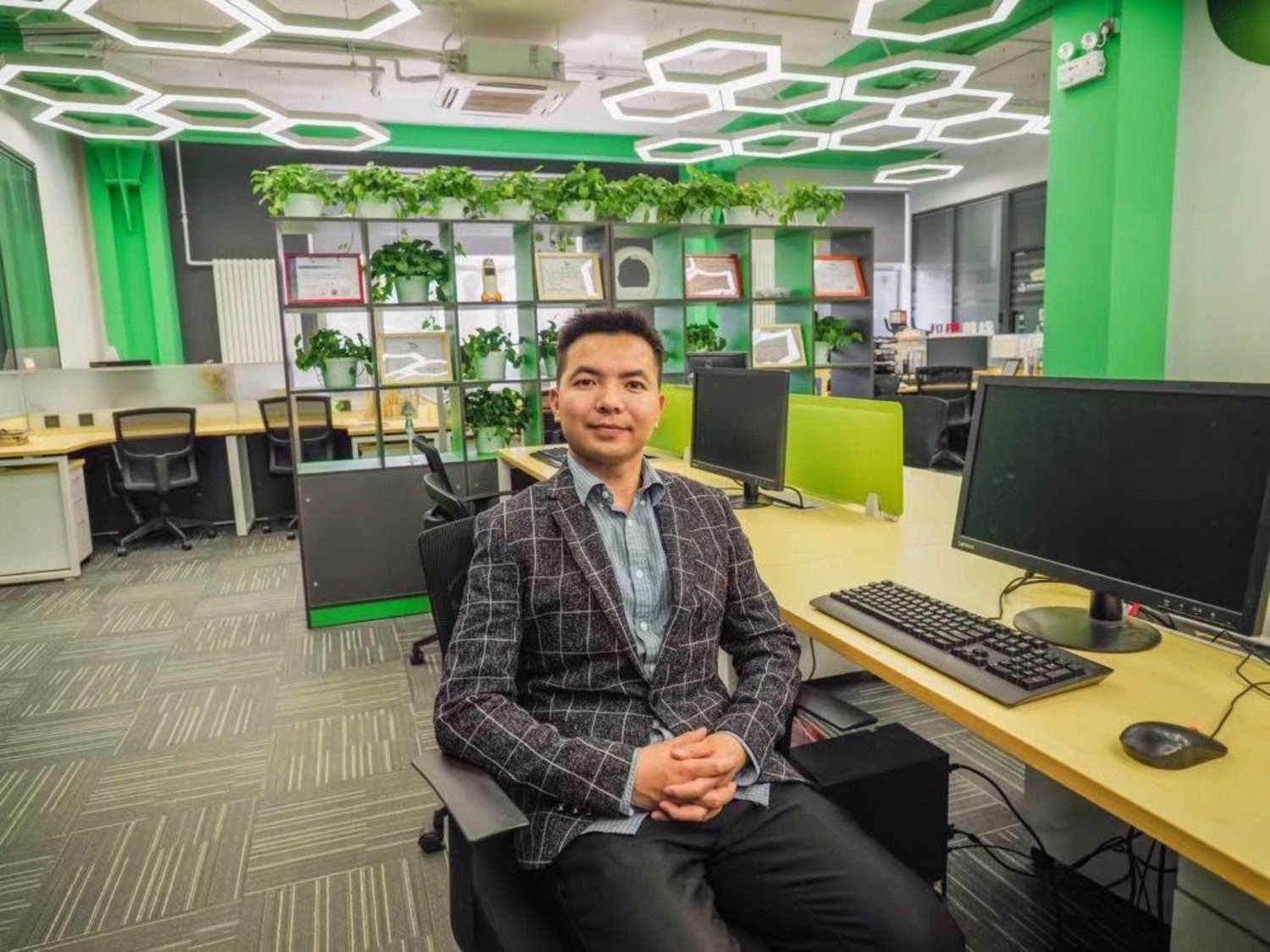 北科大beat365在线唯一官网2018级工商管理专业研究生 肖祥应